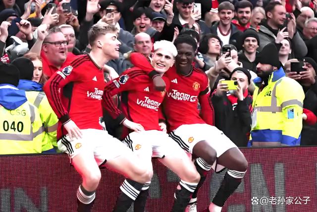 南安普顿主场战平曼联,保持中游位置 南安普顿主场战平曼联,保持中游位置