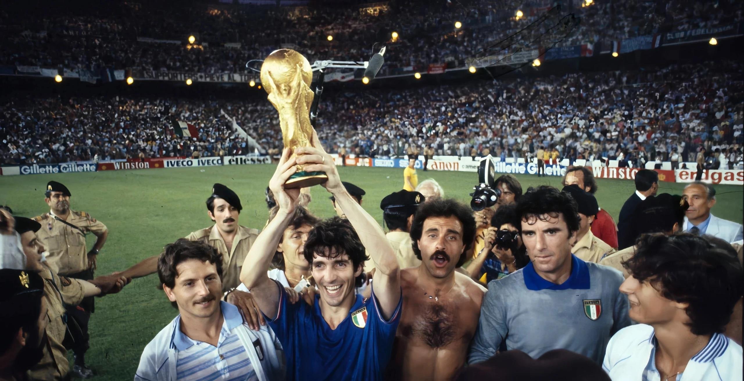 查尔顿竞争激烈,球员竭尽全力争夺联赛前列的简单介绍 查尔顿竞争激烈,球员竭尽全力争夺联赛前列的简单介绍