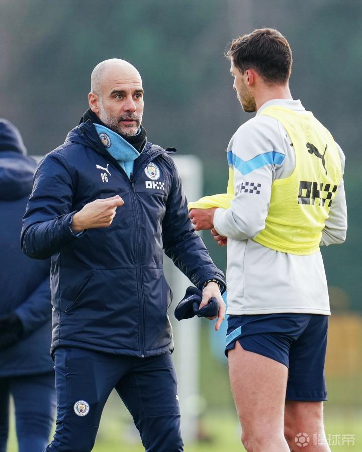 阿森纳绿茵场雨湿过，备战工作要继续的简单介绍