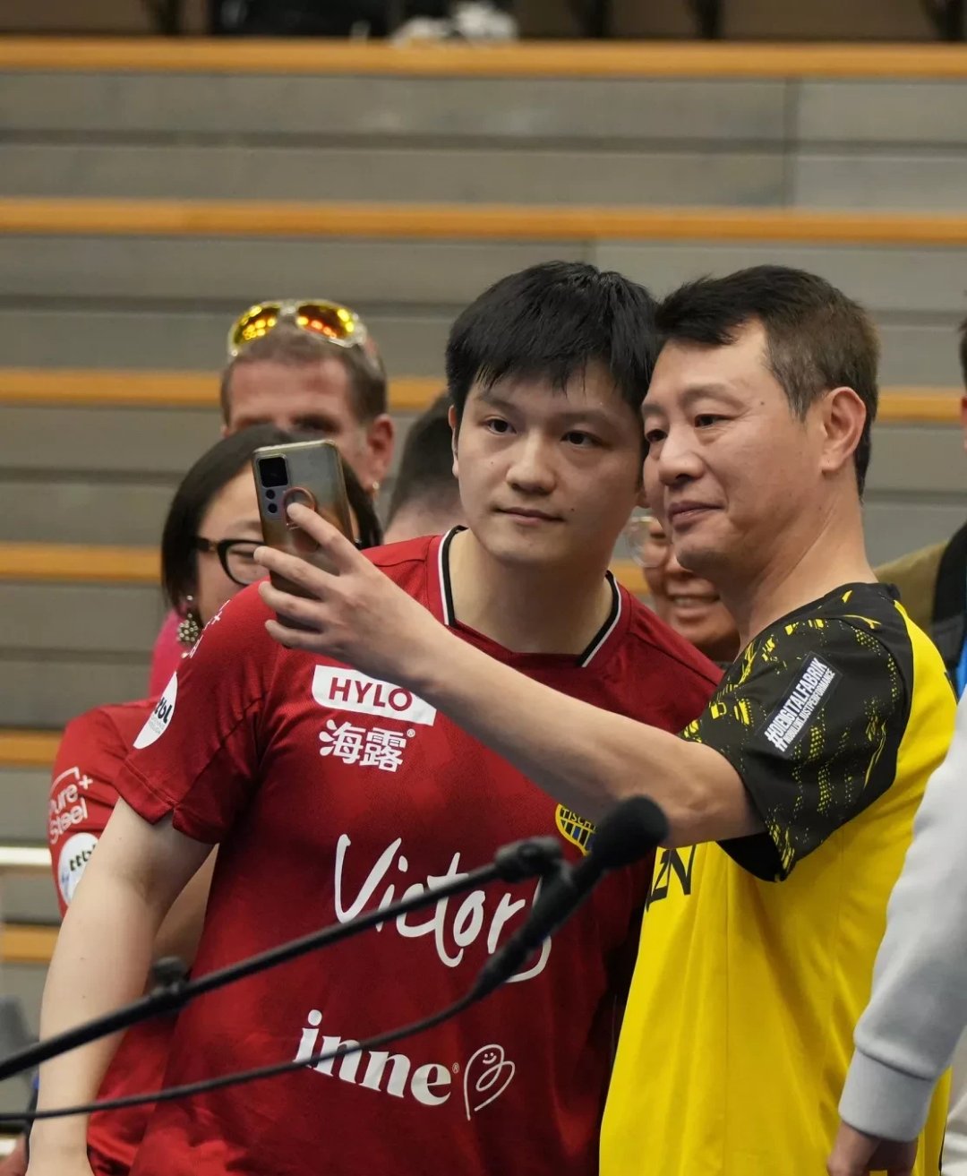 主教练赞扬球队表现,期待更好的战绩怎么回复