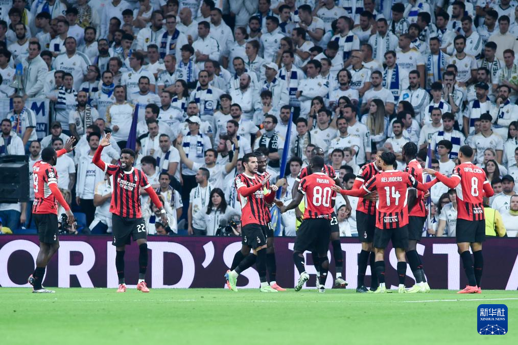 曼联逆袭AC米兰，成功晋级欧冠四强！的简单介绍